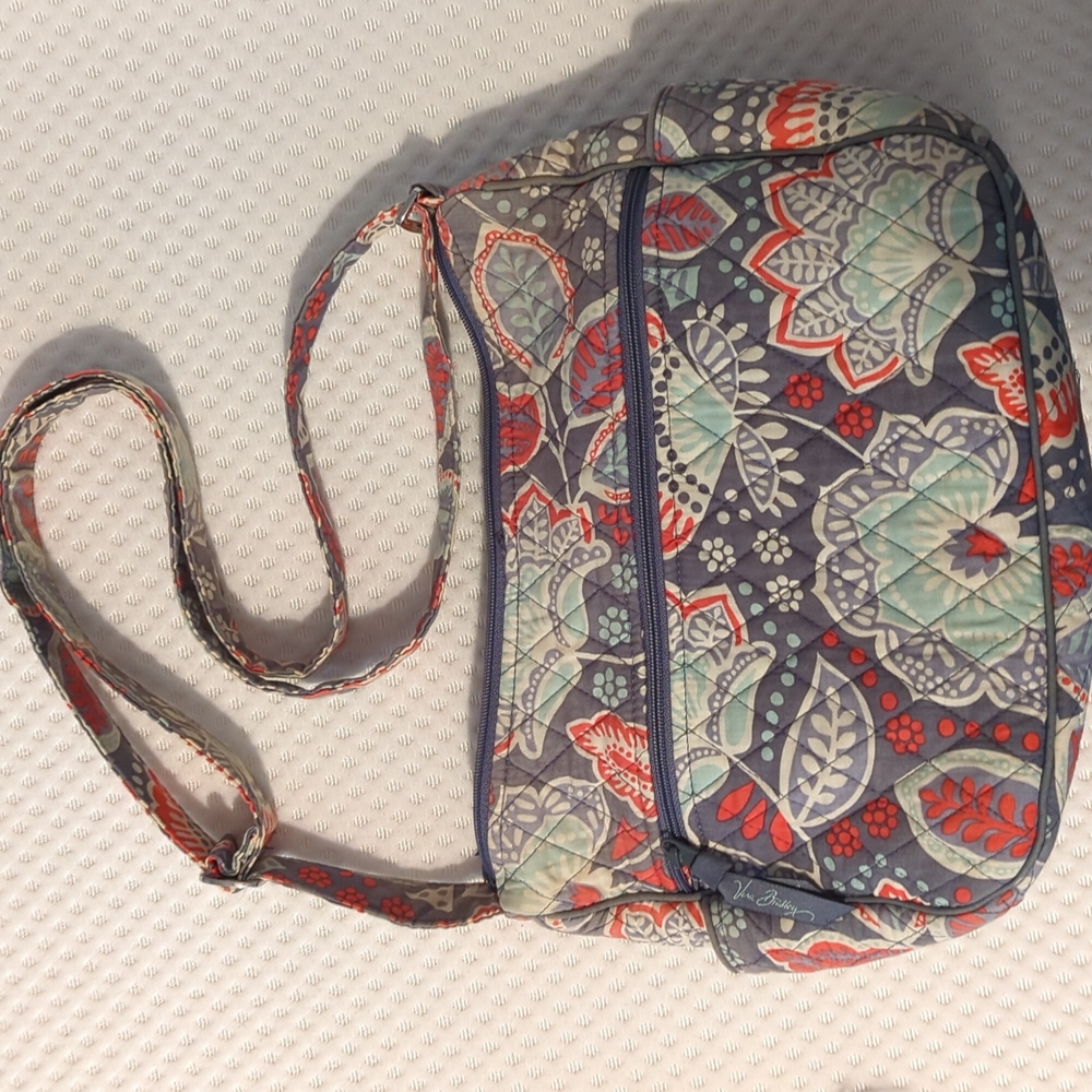 Vera Bradley On the Go bag and wallet, Perfect For The Fall!